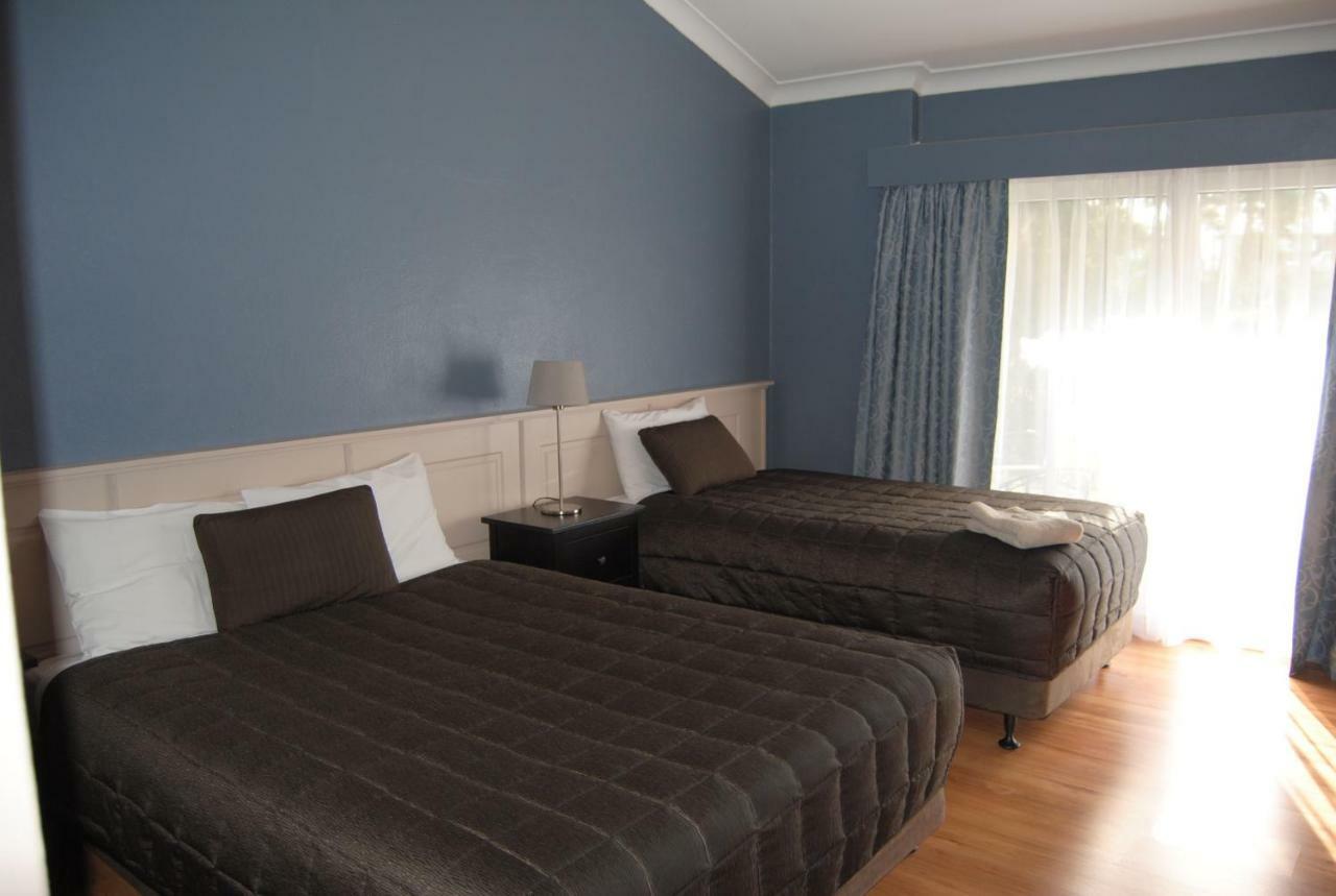 Airlie House Motor Motel